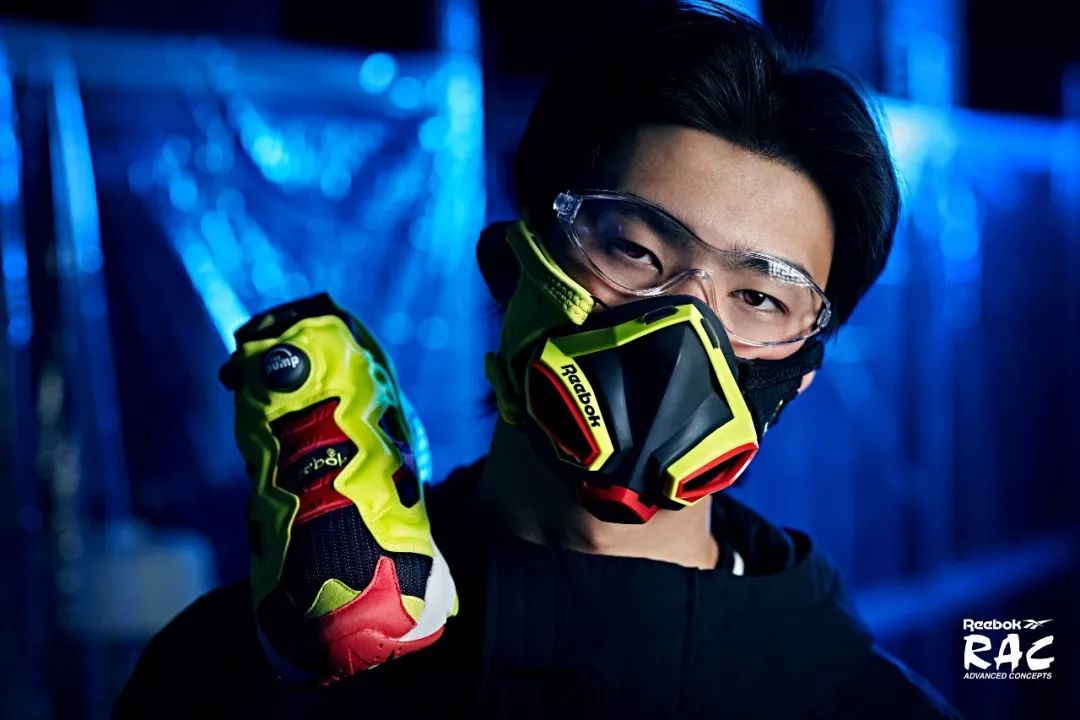 权志龙联名鞋带,成龙和权志龙同时上脚