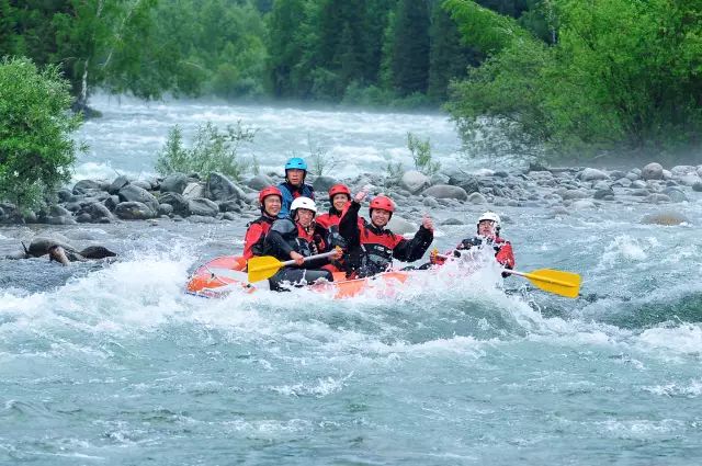 （必看速知）2019年喀纳斯景区·喀旅股份春夏秋最新优惠政策出炉，更深度地喀纳斯秘境极致旅行体验。