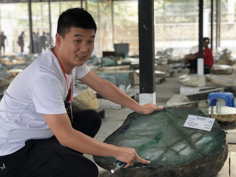 缅甸珠宝翡翠直播,缅甸翡翠花花直播