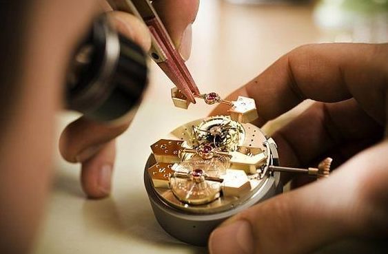 代购黄了！男子香港代购名表，罚款100万，判刑4年！