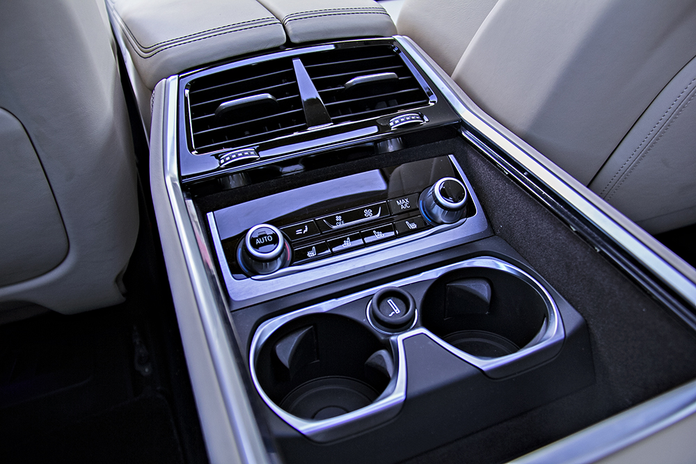 宝马750li驾驶感受,宝马750lixdrive运动版试驾