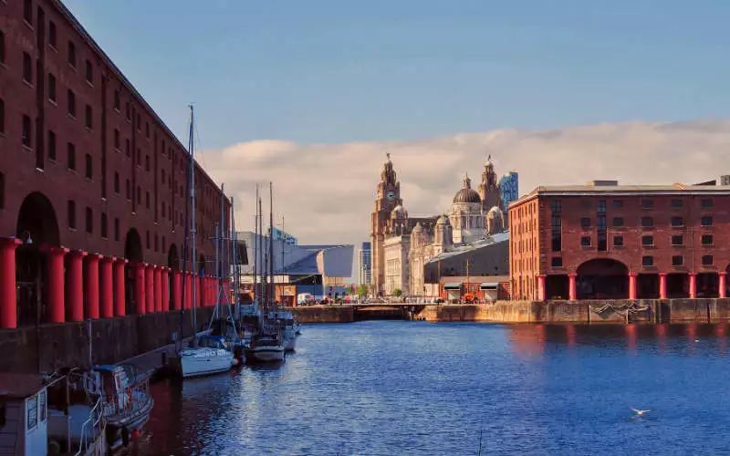 如何申请英国打工签,英国农民工作签证要求