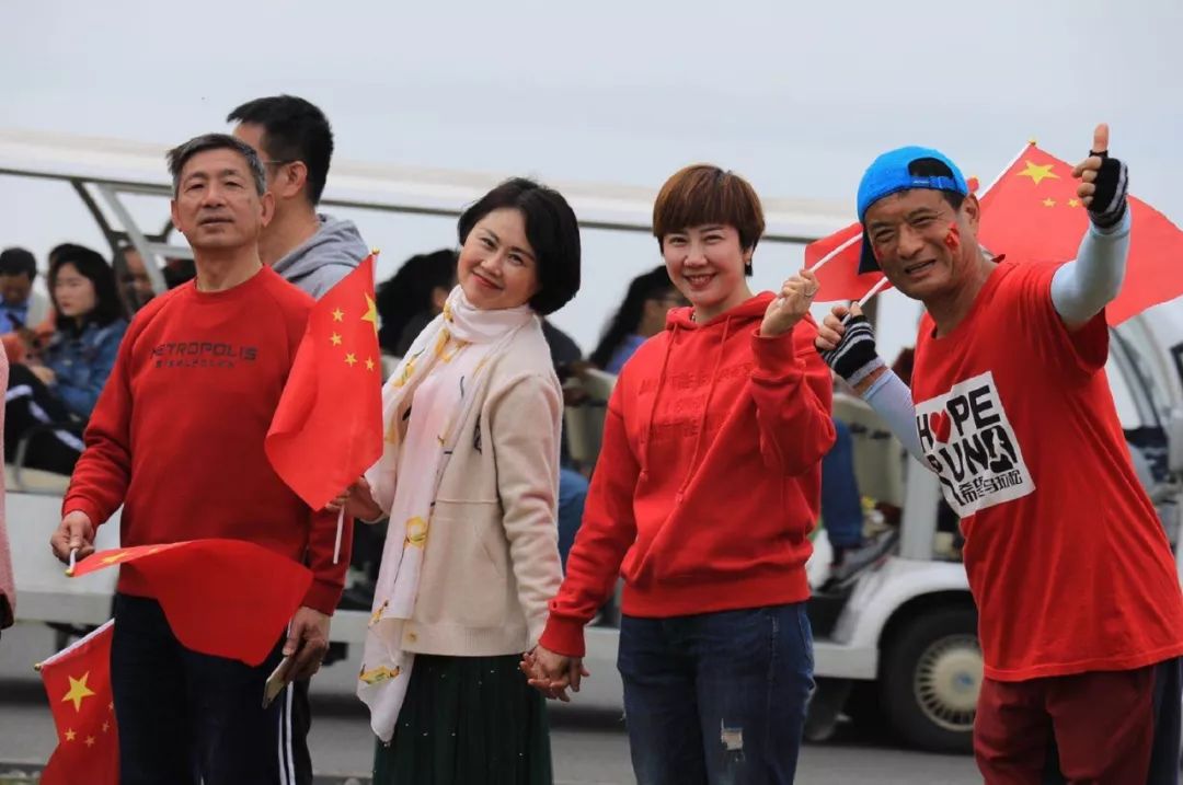 一条绿道一次快闪百位记者,东湖绿道大学生快闪