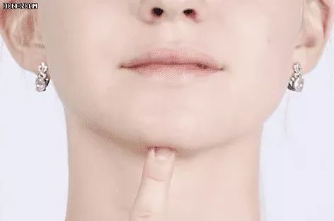 50年皱纹有救啦用它专抹深皱纹,在家就能改善皱纹的神器来了