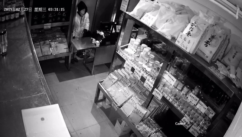 喜欢偷超市东西是一种病吗,喜欢偷水果是咋想的