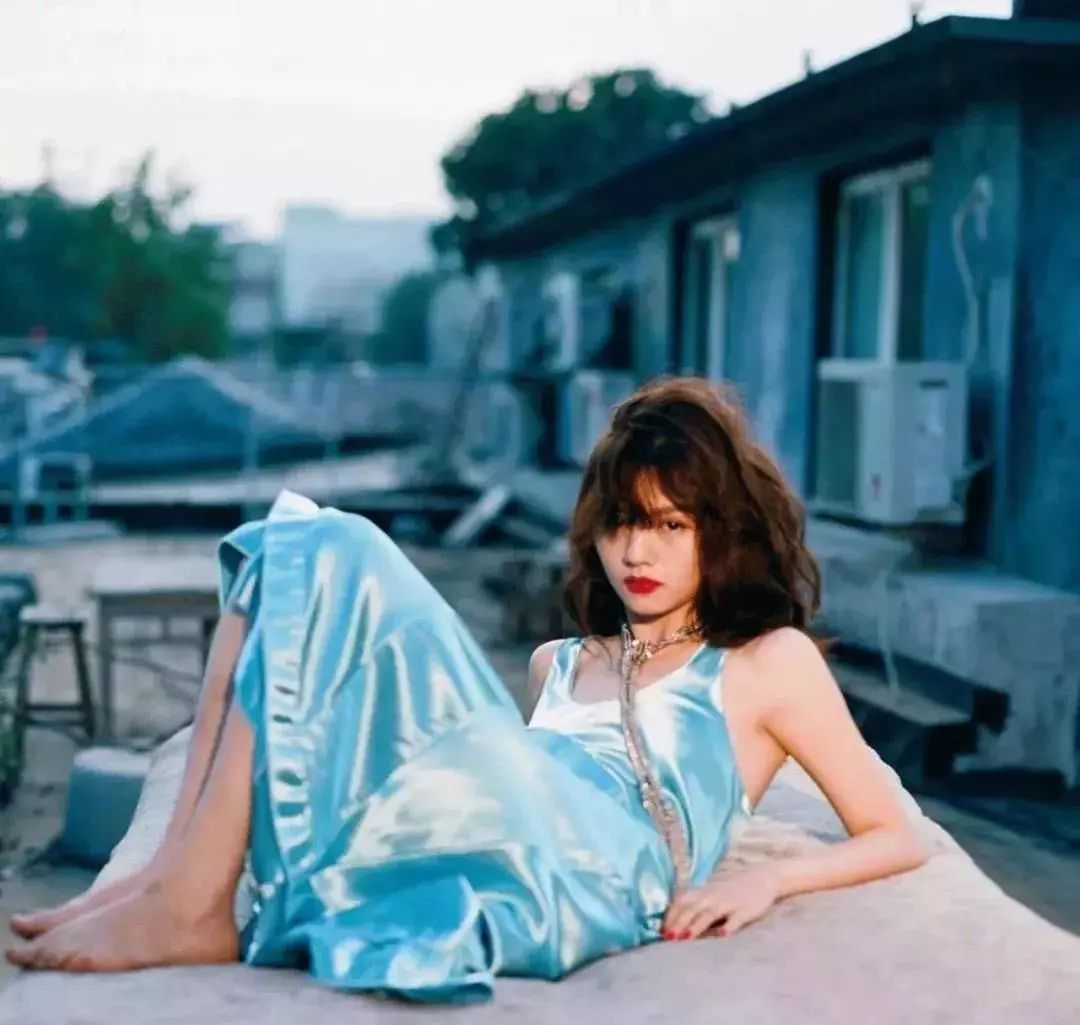 美到犯规的法式风情睡衣,丝滑修身,穿上肌肤像开了柔光一样美好。