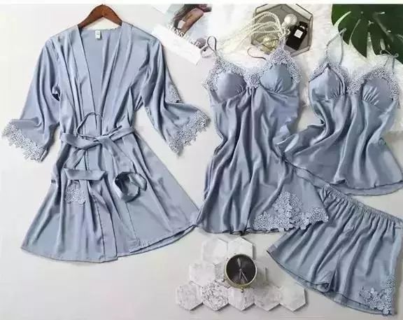 美到犯规的法式风情睡衣,丝滑修身,穿上肌肤像开了柔光一样美好。