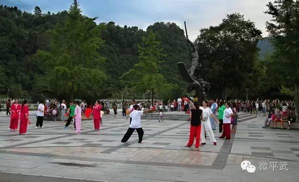 对不起，我要去平武了！这个夏天别再找我了！