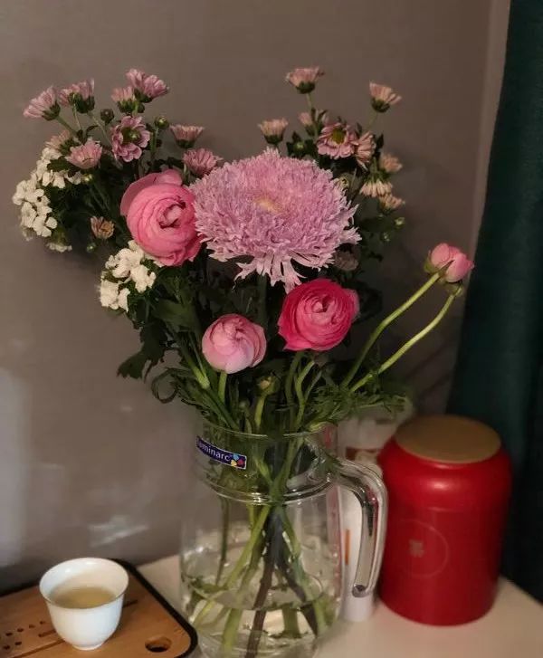 松江花友组了个价格美丽的鲜花团，还想找个靠谱提货点