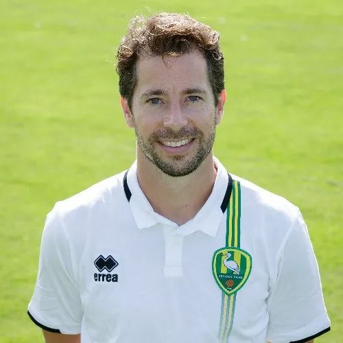 青训丨要用科学改变中国足球——专访克鲁伊夫得力干将米歇尔