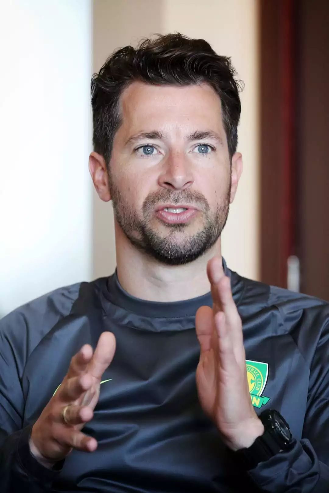 青训丨要用科学改变中国足球——专访克鲁伊夫得力干将米歇尔