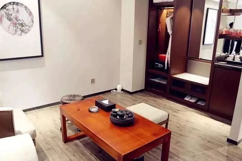 只要¥488元，珠光御景温泉美食酒店随你浪！温泉SPA+自助餐+精美下午茶+龙归寨门票~周末通用！