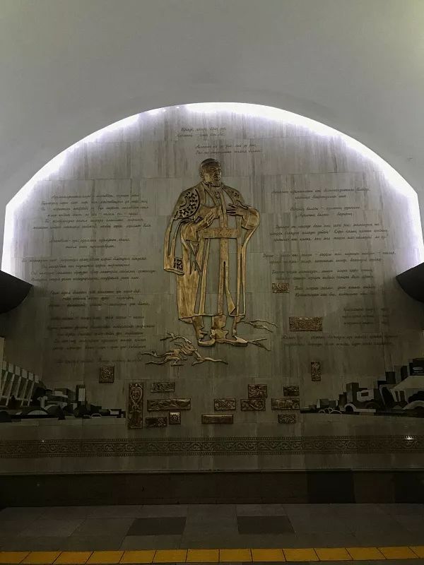 纳扎尔巴耶夫突然隐退的真相与隐忧——哈国行记审思录｜文化纵横