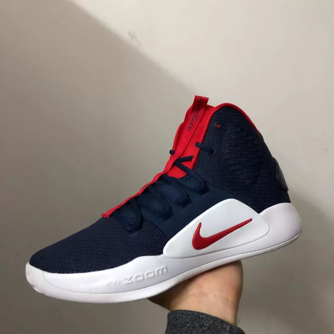 晒鞋|NigelSylvesterxAJ1做旧设计强势围观！AJ4代愤怒的公牛