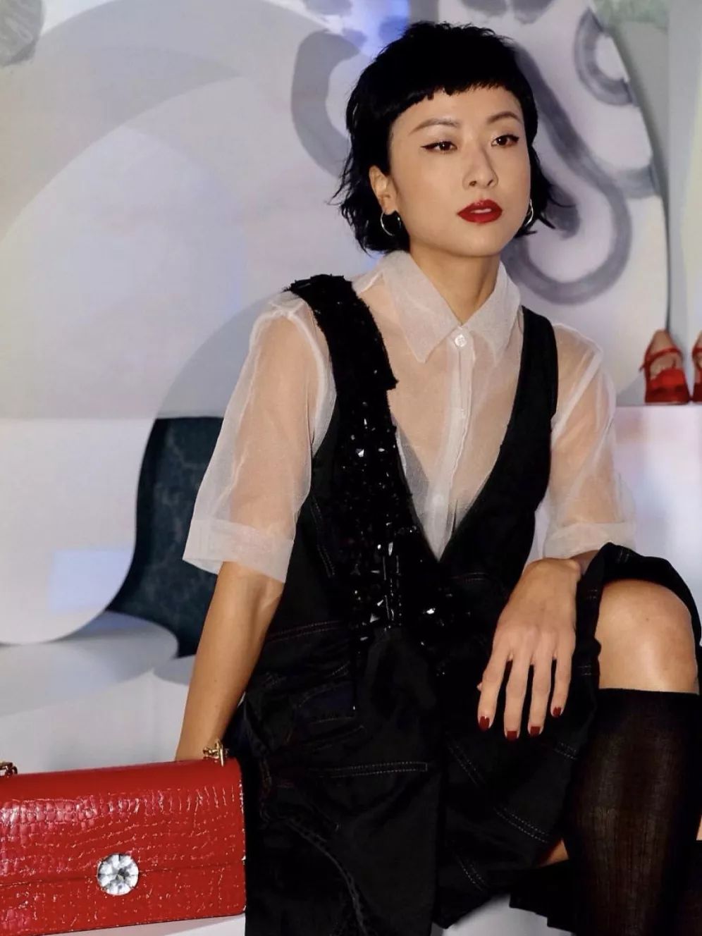 女人生了小孩变老了,女人生完小孩很容易变老吗