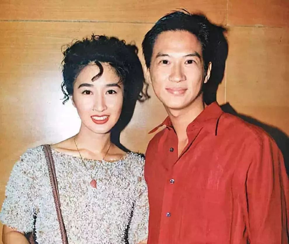 女人生了小孩变老了,女人生完小孩很容易变老吗