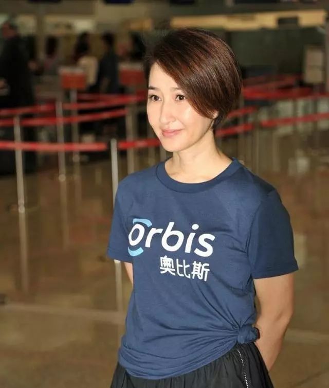 女人生了小孩变老了,女人生完小孩很容易变老吗