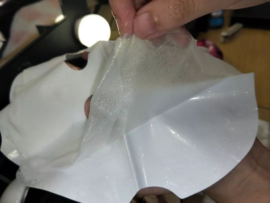 我那个负责十亿项目的清华美女朋友，辞职后亏了一百万，现在在朋友圈卖护肤品……