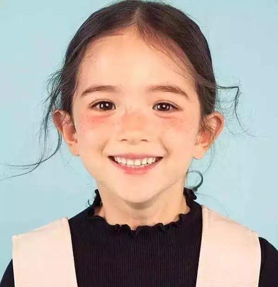 简单干净的欧美雀斑妆,厌倦了精致的妆