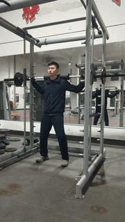 不会用健身器材用请私教吗,不需要健身器材的健身方式