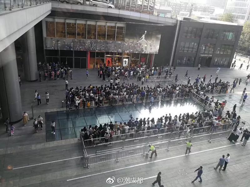 匡威帆布鞋经典款如何,如何鉴别匡威高帮帆布鞋的真伪