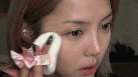 教你怎么画超薄的底妆,黄黑皮怎样画出自然底妆