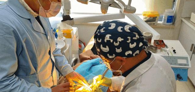 不到1折疯抢！全家口腔健康有保证~29.9元抢购原价895元劲松牙科家庭口腔护理套餐！超声波洁牙+中老年口腔护理+儿童口腔护理…