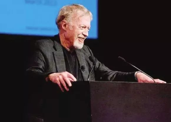 他靠50000块钱起家,他靠3万元发家坐拥4000家公司