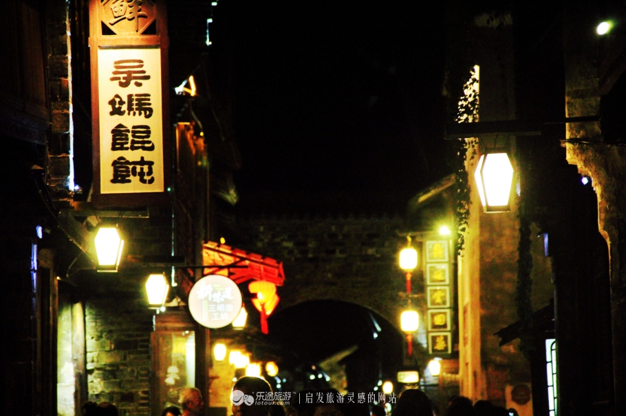 乌镇夜色唯美句子,乌镇夜色美景