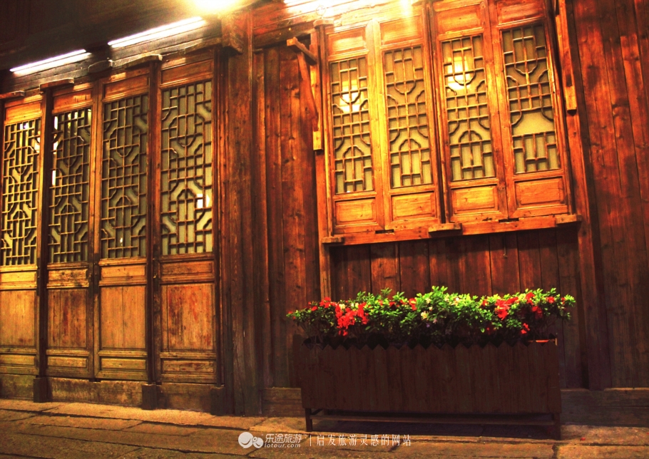 乌镇夜色唯美句子,乌镇夜色美景