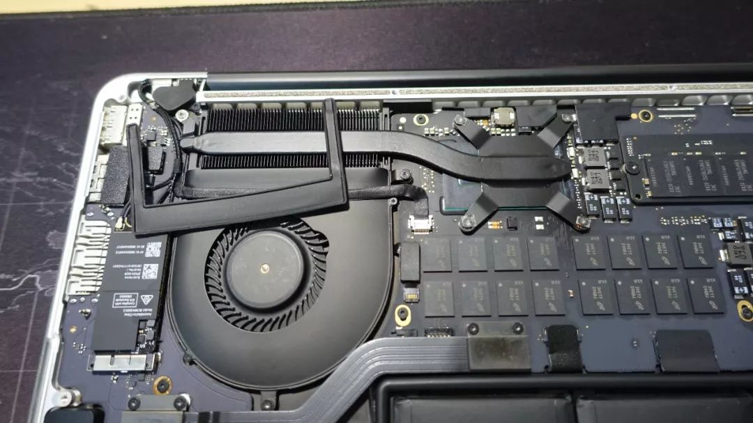 imac21.5寸低配版2017升级,苹果imac低配和高配