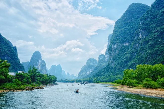 昆明高铁站可以刷二维码进站吗,昆明高铁是用身份证直接进站吗