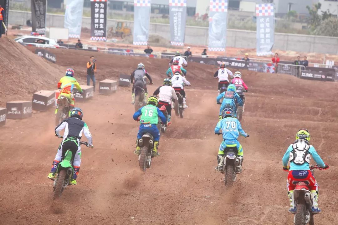 为美酒加点汽油—首届江小白J-SKYMAN越野摩托锦标赛见闻