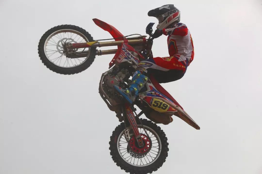 为美酒加点汽油—首届江小白J-SKYMAN越野摩托锦标赛见闻