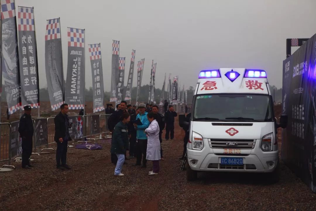 为美酒加点汽油—首届江小白J-SKYMAN越野摩托锦标赛见闻