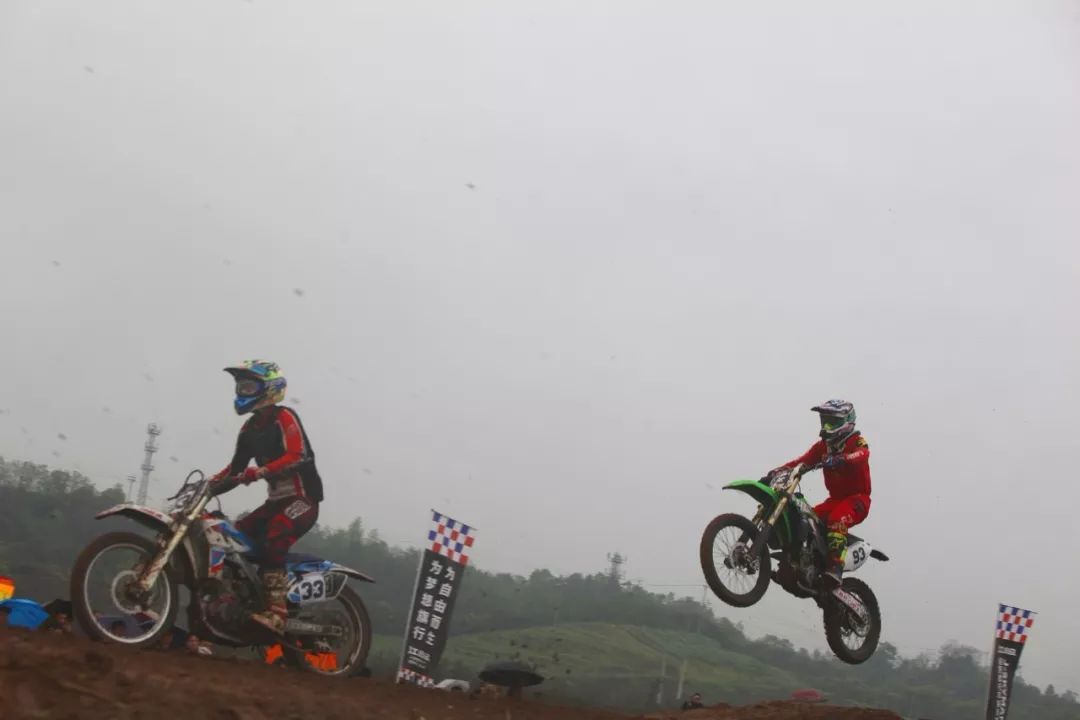 为美酒加点汽油—首届江小白J-SKYMAN越野摩托锦标赛见闻