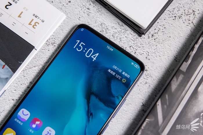 孔雀开屏般的美丽vivox27测评,vivox27采用的是什么屏旗舰版