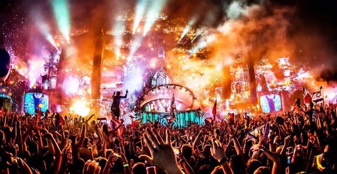 夏日泼水电音节,泼水电音节完整版