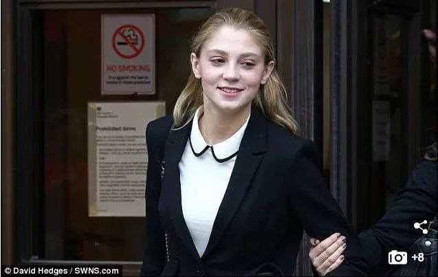 女学霸刺伤男友,女学生用刀刺伤男友