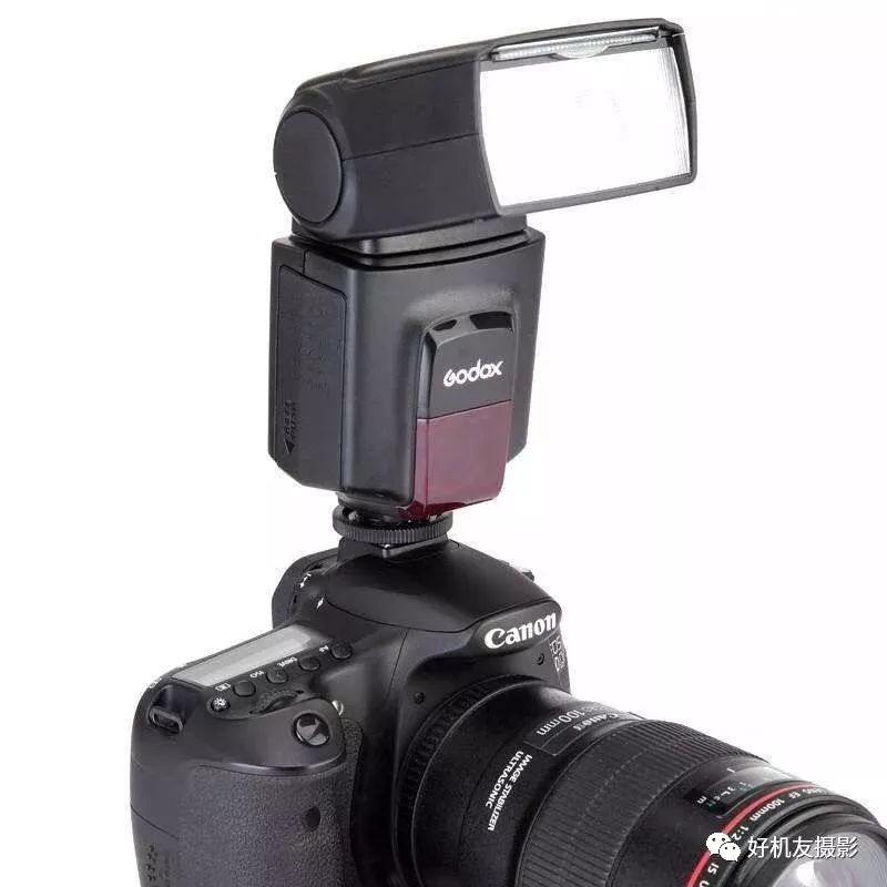 内置闪光灯和外置闪光灯的对比,闪光灯自带配件使用方法