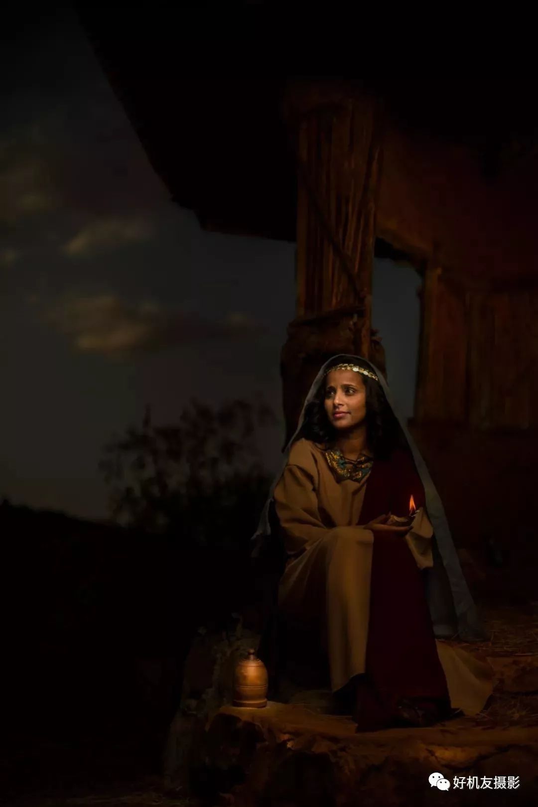 内置闪光灯和外置闪光灯的对比,闪光灯自带配件使用方法