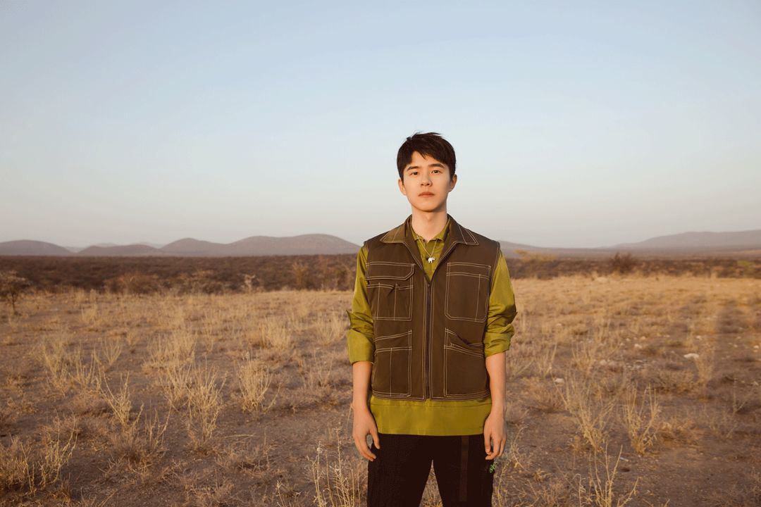 跟刘昊然在非洲过了6天5夜，发现他其实就是个话痨加多动症啊……