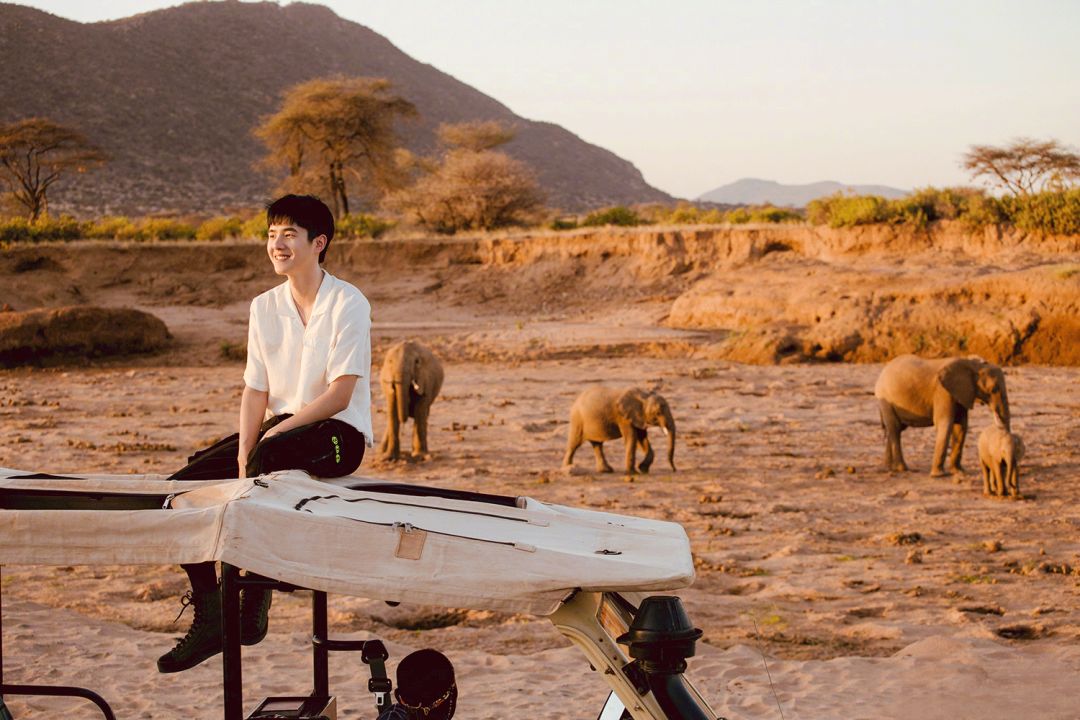 跟刘昊然在非洲过了6天5夜，发现他其实就是个话痨加多动症啊……