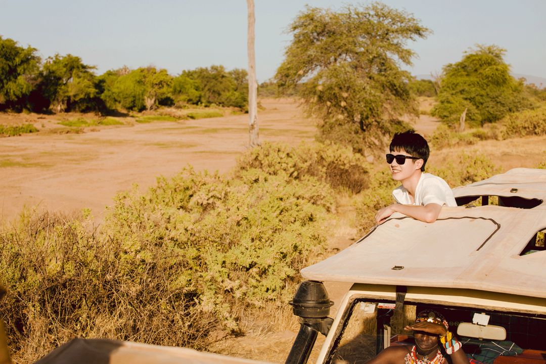 跟刘昊然在非洲过了6天5夜，发现他其实就是个话痨加多动症啊……