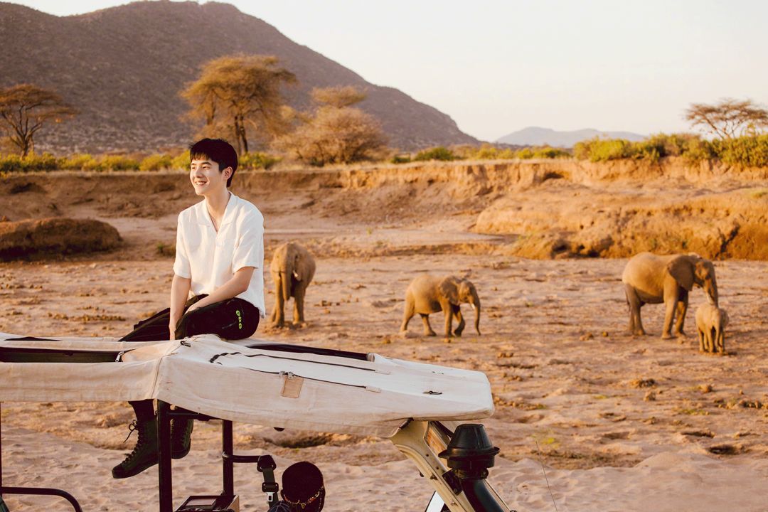 跟刘昊然在非洲过了6天5夜，发现他其实就是个话痨加多动症啊……