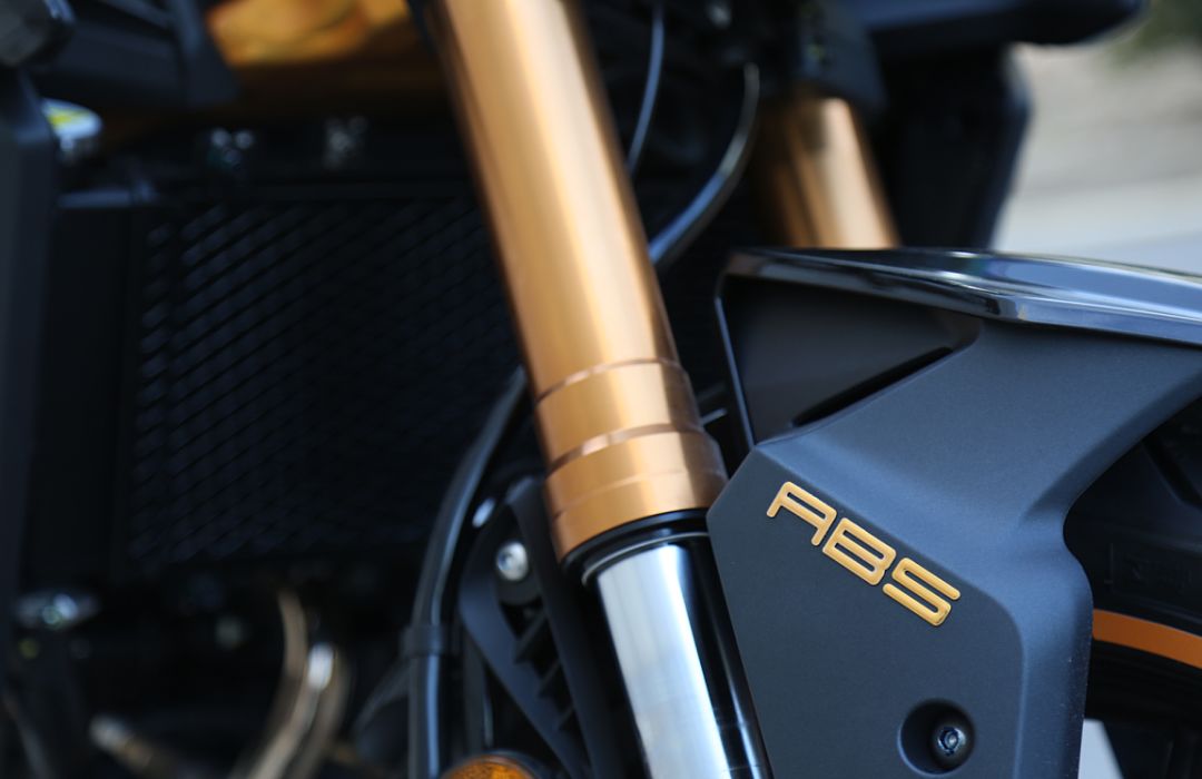 光阳krider400台湾车评,光阳krider400改装外观