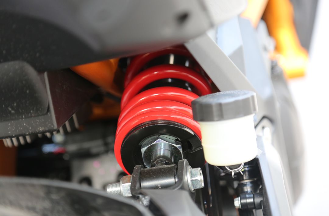 光阳krider400台湾车评,光阳krider400改装外观