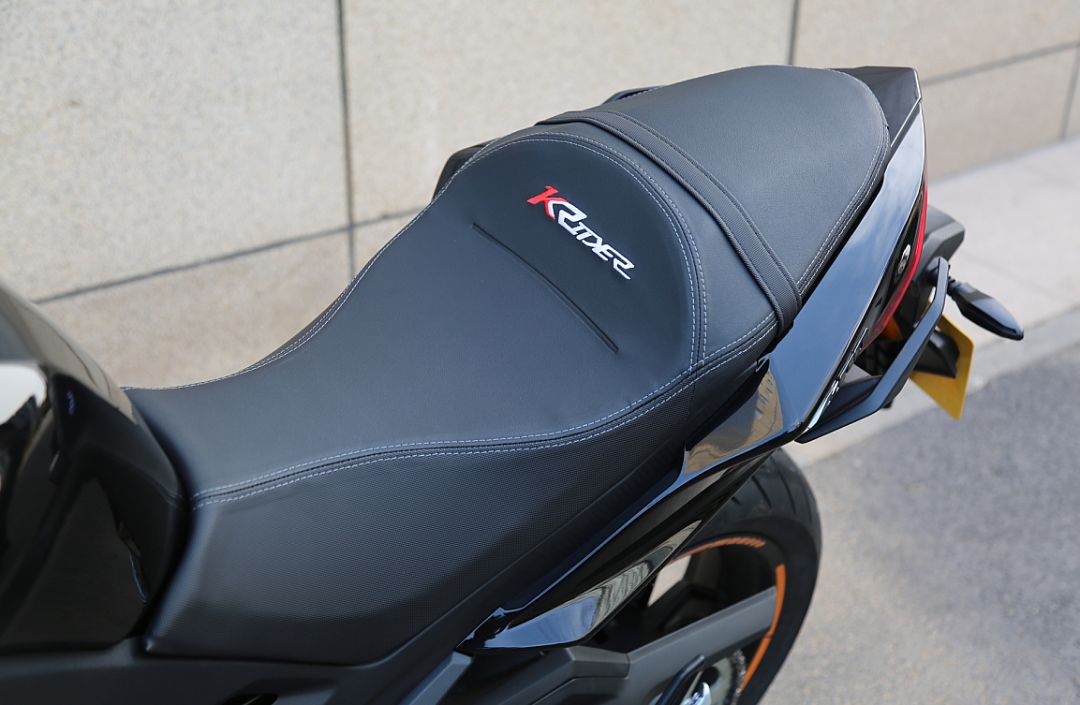 光阳krider400台湾车评,光阳krider400改装外观