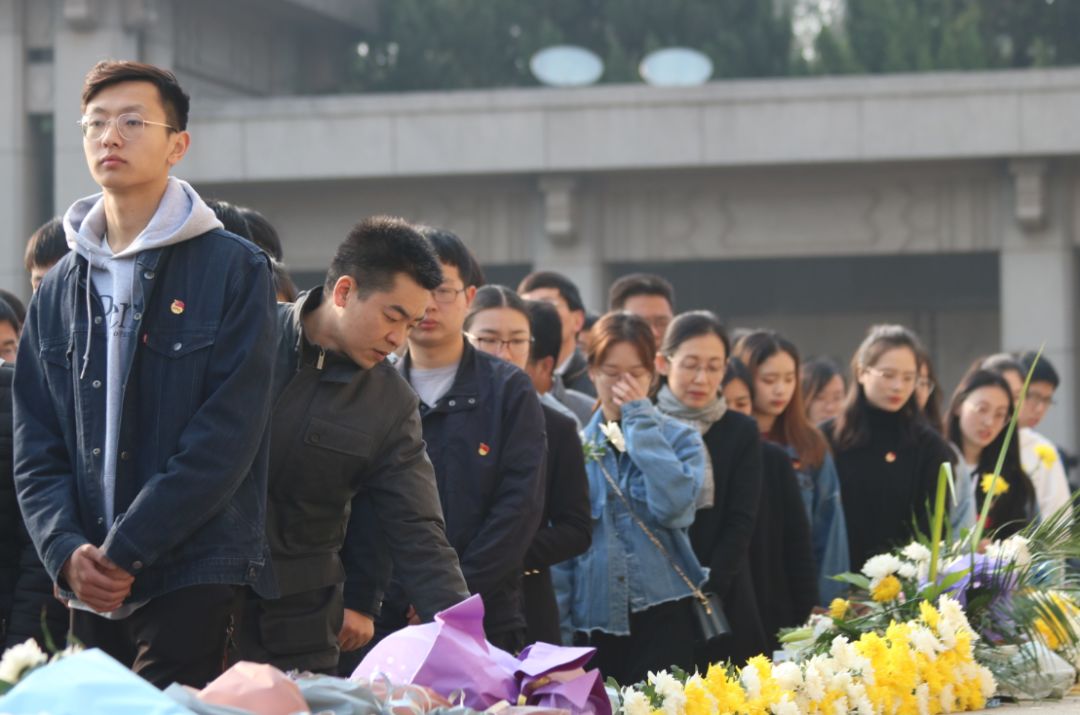 清明祭英烈活动大学,幼高专组织清明祭英烈