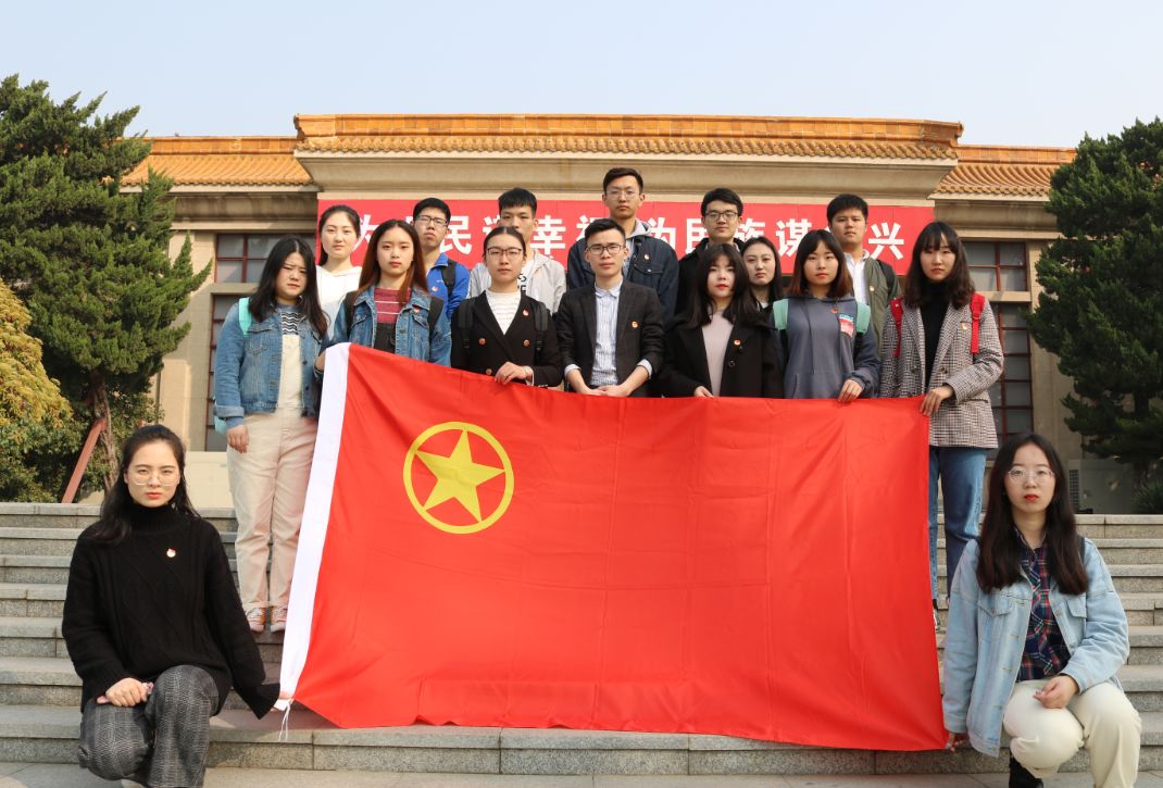 清明祭英烈活动大学,幼高专组织清明祭英烈